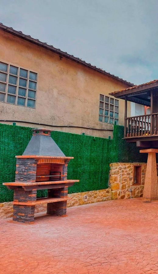 Los Campos Vivienda Vacacional Onís Buitenkant foto