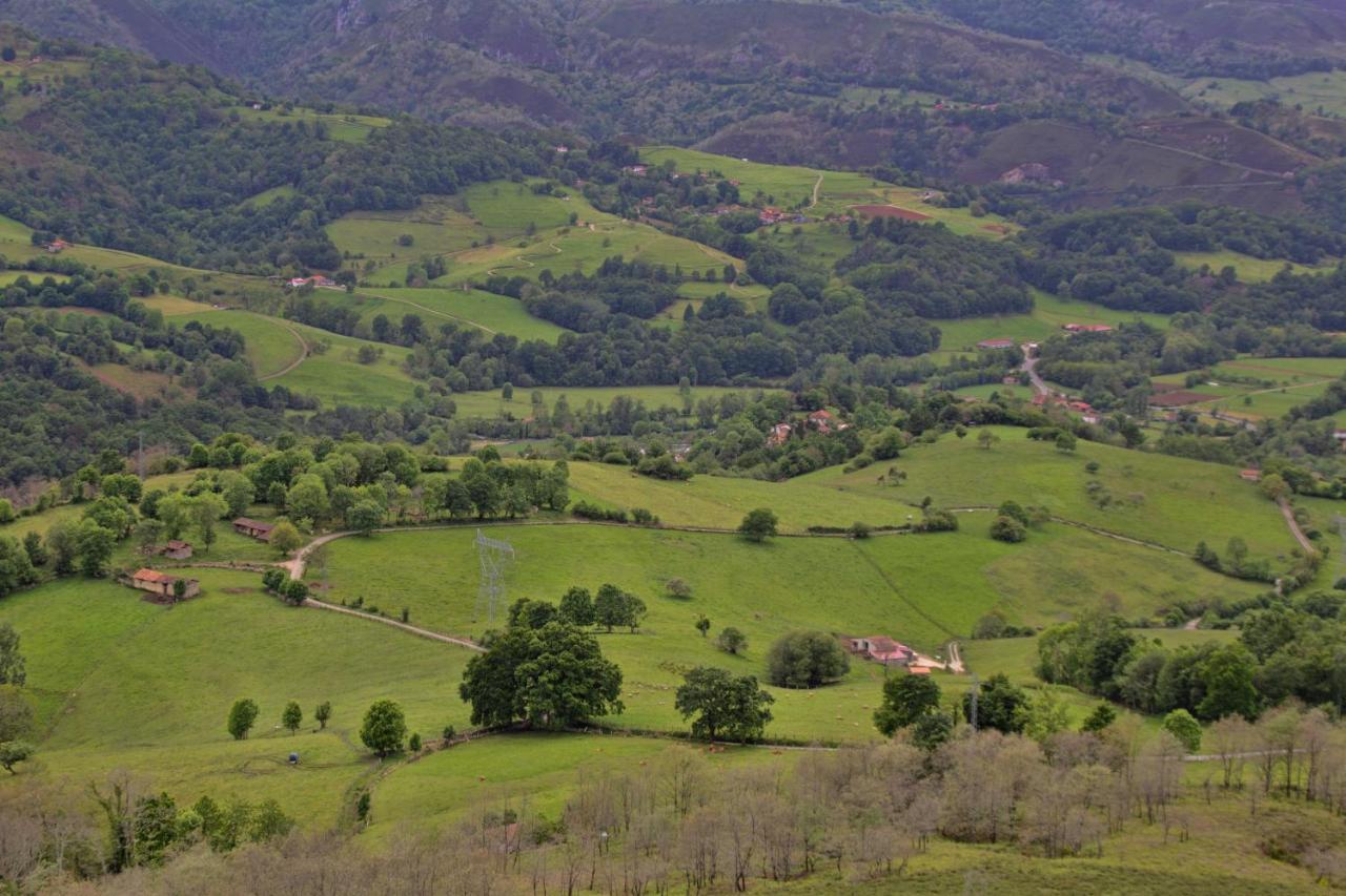 Los Campos Vivienda Vacacional Onís Buitenkant foto